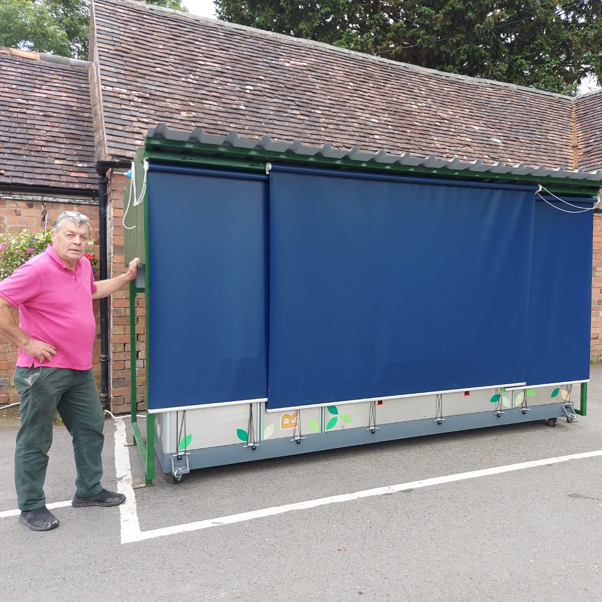 rNaturemachine's tweet image. The rN250 trial composting machine fully installed, with landlord Mike in attendance at The Ragleth Inn

#compostingmachine #reducefoodwaste #restaurantwaste #foodwaste #HWIL #shropshirenews  #churchstretton

hwiltd.com