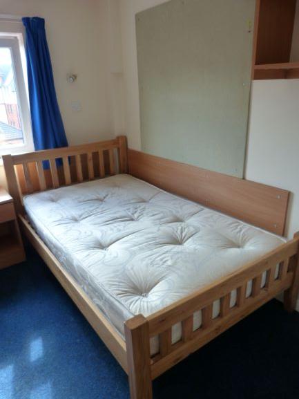 This time of the year, some students will be leaving their accommodations. For a real end of tenancy clean, consider hiring Green Heart Clean.

For a free quote call, 01509 236 206 or email info@greenheartclean.co.uk.

#cleaning #cleaningservice #endoftenancyclean #GreenCleaning