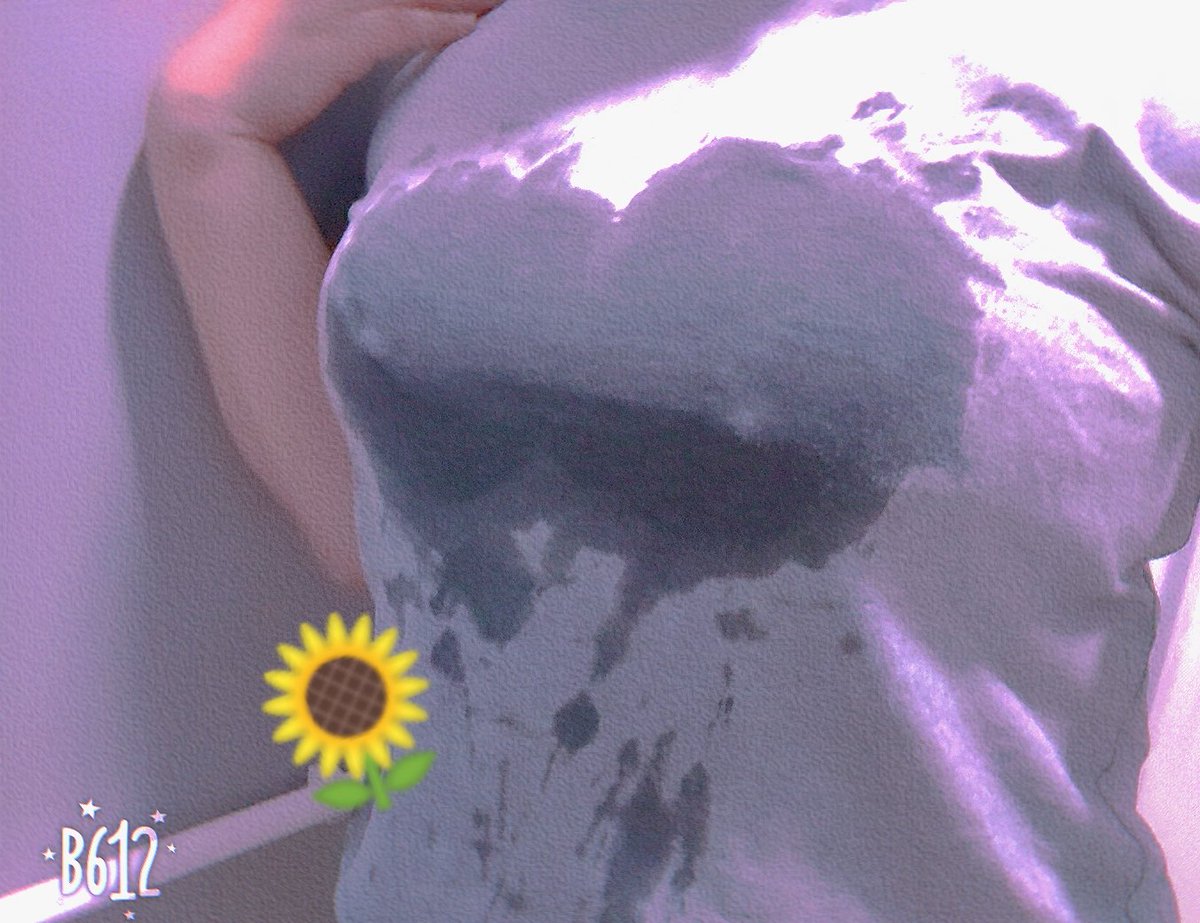 py20065240's tweet photo. 你的眼睛下雨了，淋湿了我所有的骄傲。

#胸 （救命这个文案太好笑了，笑麻了。） https://t.co/jEROT7CEoS