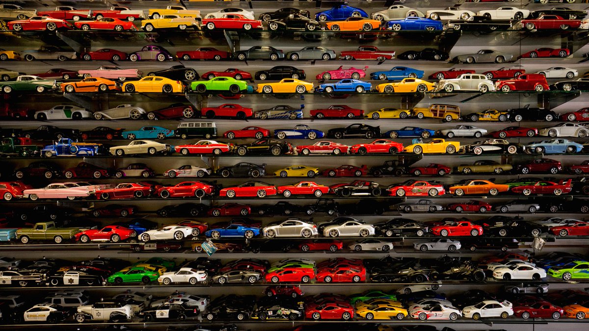 In the last weeks I jumped on a few collectibles which turned out to skyrocket just a bit later 🚀🌕

How did I find them?

🧵 A thread ... 👇