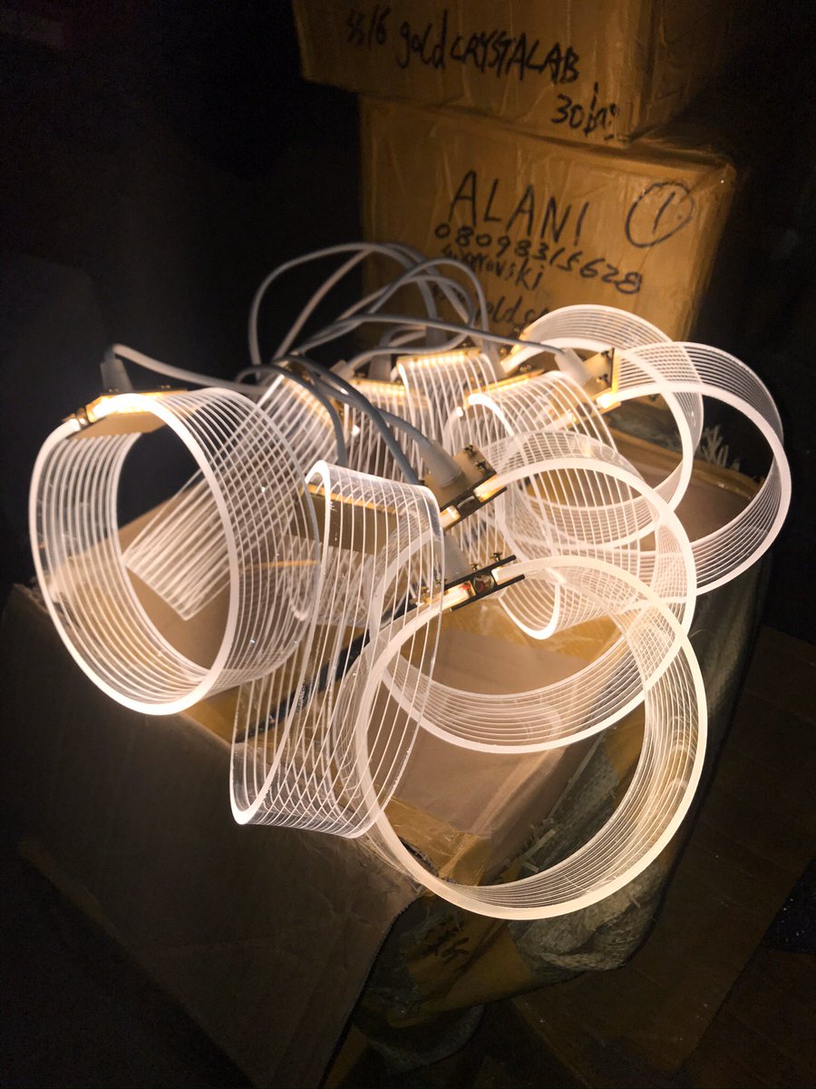 Buy_your_light's tweet photo. @kusssman @AlayeSpain_xx I sell all types of club, stage and designer lights https://t.co/XVQo3oIIbs
