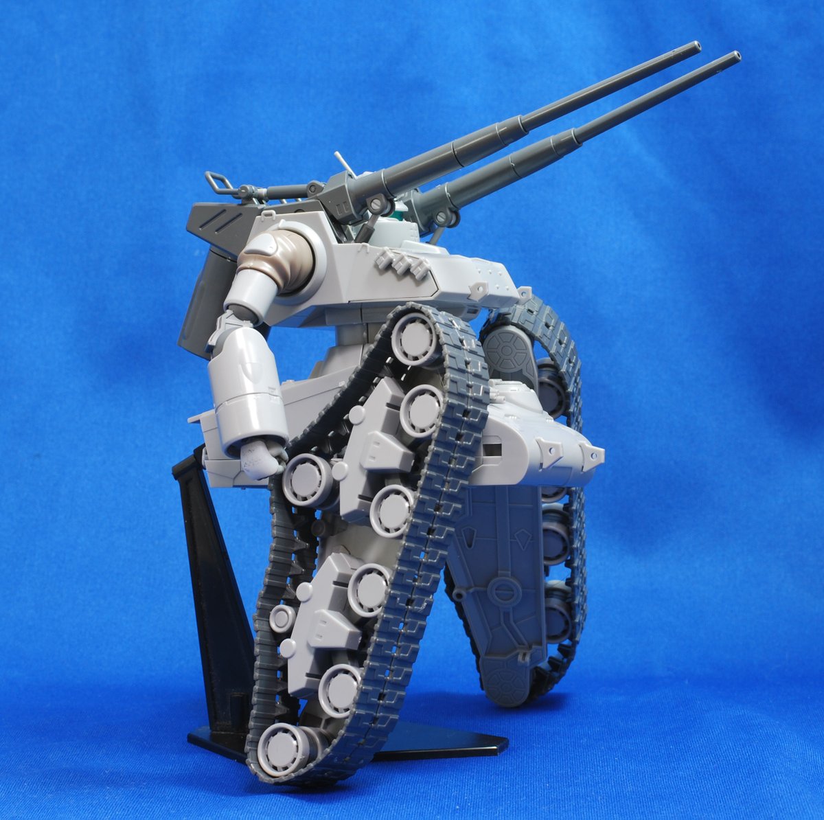 スタイロフォームガンタンク ガンタンク2足歩行形態