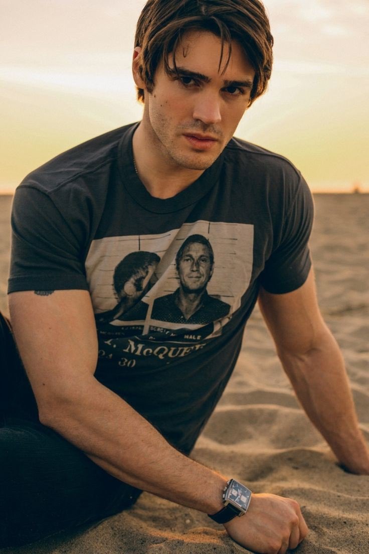 RealTeamMcQueen's tweet photo. Happiest of Birthdays to our favorite, Steven R McQueen 💙💙 https://t.co/7TjSRpYYQ8