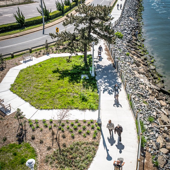 CityofVaBeach's tweet photo. Virginia Beach was named the safest large city (population 300,000+) in the country by AdvisorSmith, an online resource for business advice and research.
Their study used the FBI's most recent data (Sept. 2020) on violent and property crimes. https://t.co/4cXtwJNSl0 https://t.co/FY38oGuoz7