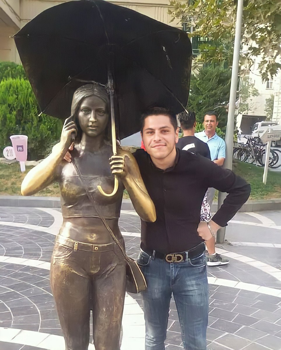 prosta_ulik's tweet photo. Axır Ki Bunnanda Şəklim Oldu 😂😂😂 https://t.co/2M52frWqMS