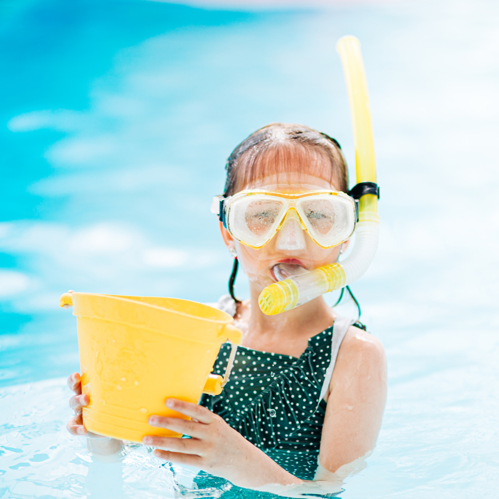 bigjigstoys's tweet photo. Take a deep dive to discover what's under the water! Bend, roll and squash your activity bucket to collect what you find 🌊
#Bigjigs #Ecotoys #Siliconebucket #consciousparent #parentinglife #thatmamaclubig #findlearninginplay #consciousparenting #playmatters https://t.co/0jmHWDQXvb