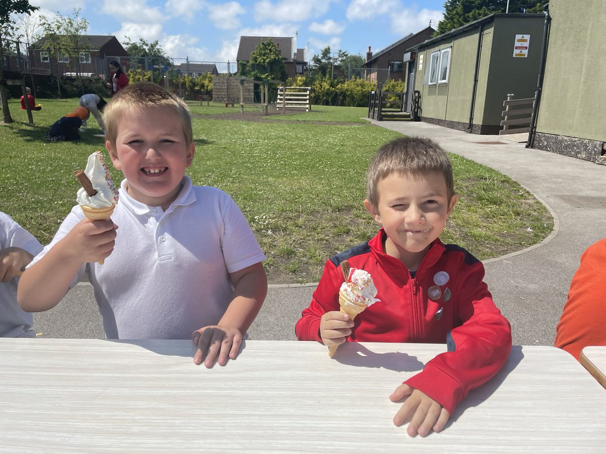 MissBarnes06's tweet photo. Followed by a visit from the ice cream man! 🍦 🍦 @MissAMaloney @NewparkPCM @MrsKHutchings https://t.co/hFnl9J0FAp