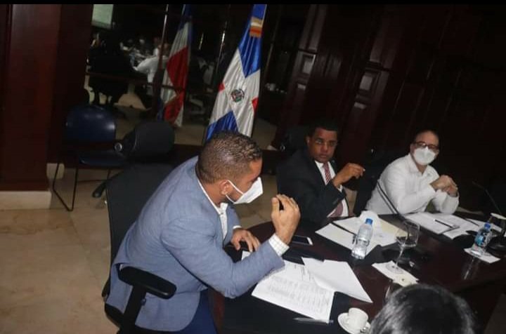 "Lo tendría todo, sino me faltara miedo"  (Facundo Cabral