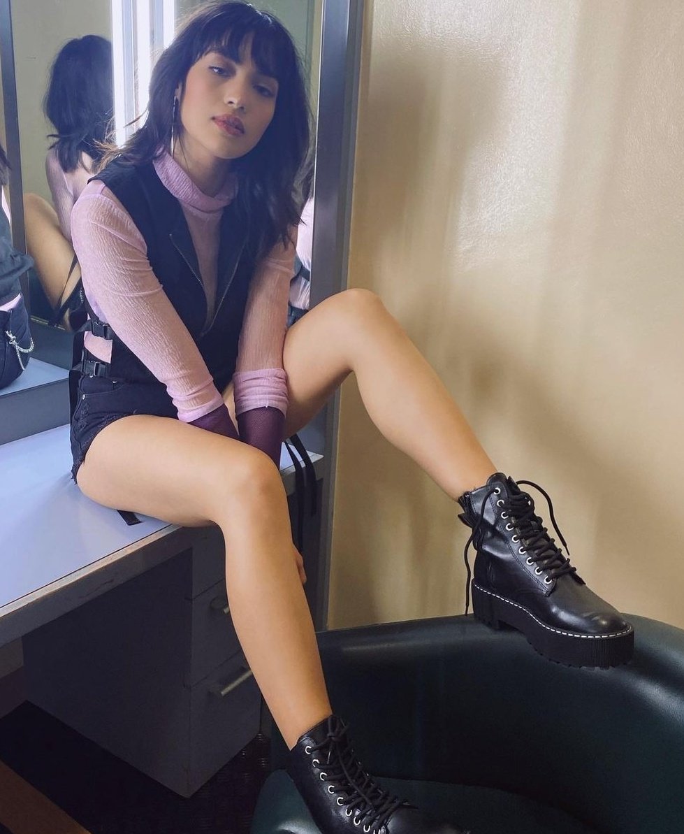 janeoinezapics's tweet photo. 💜 https://t.co/uOOAyZnw5C