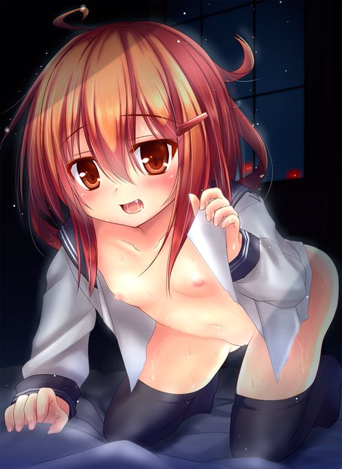 司令官...雷と夜戦してもいいのよ♥️ 