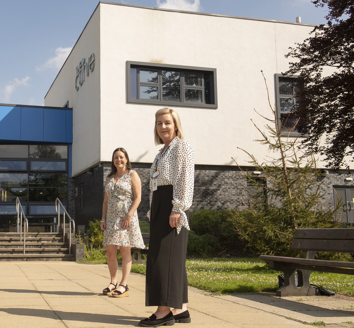 LABMmag's tweet photo. Ten people from Salford are to be the first to benefit from a #newpartnership between @GMMH_NHS and @ForHousing that is helping patients receiving treatment for #mentalhealth conditions move out of #hospital and make a new start in a #permanenthome.
https://t.co/H7ajSfVnCA https://t.co/upOFQ0a5eV