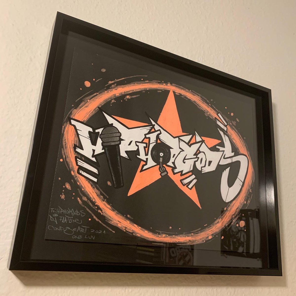 hiphopgods's tweet photo. THANK YOU @Confuse_Art for this original HipHopGods piece. So nice of you to send my way, very much appreciated!✌🏻
#hiphopgods #original #artwork #courtesyof #confuse #art #liveanddirect #from #germany #verymuch #appreciated #thankyou #oneluv #salute #peace #respect https://t.co/7flxSaxO3J