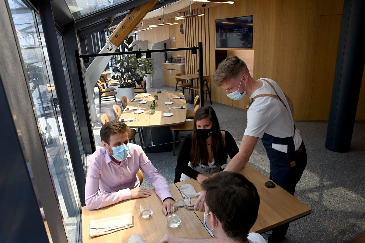 Strasbourg : pass sanitaire obligatoire dans les cafés, "on a ni le pouvoir de police, ni le personnel pour" france3-regions.francetvinfo.fr/grand-est/bas-…