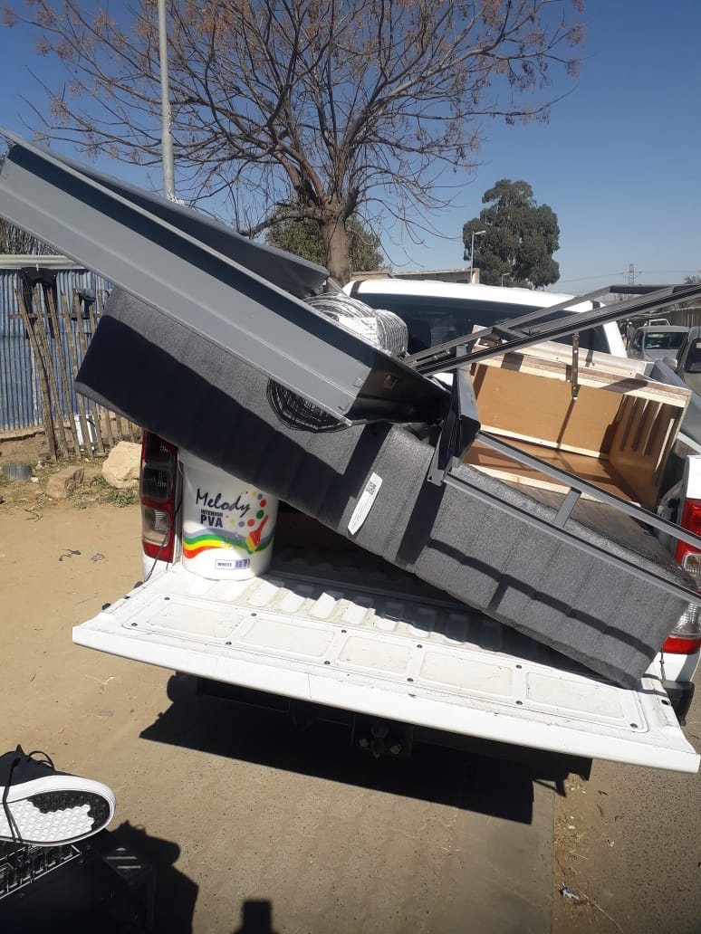 Wotiftrust's tweet photo. When all seems wrong in the world, it gives us hope to see that there are people doing right thing. Many people in Diepsloot are saying "not on my watch". 

#looting #WeWillNotLetSABurn #Diepsloot2030 #GoodNewsStories https://t.co/DPBD6IKlSH