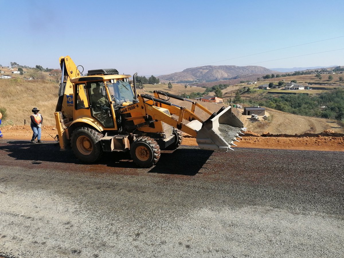 EswatiniProbase's tweet photo. Soil sealing underway at Mpolonjeni, Mbabane.
#EnhancingRuralRoads
#ProbaseTechnology
#BetterRoads https://t.co/FernBWF1Yc