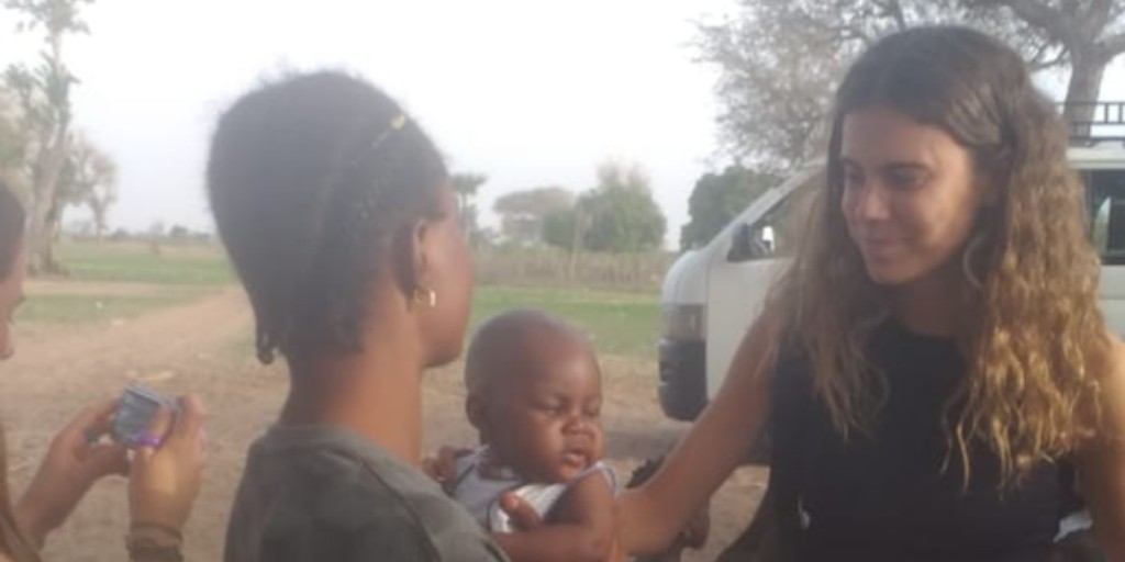 kassumay's tweet photo. 🙌 ¡Estamos muy contentos de recibir a nuestras voluntarias y voluntarios! Han visitado al poblado Fao, donde han suplido necesidades básicas con sus donaciones. 
#voluntariado #senegal #voluntarios #solidaridad https://t.co/NftmqjBJfC