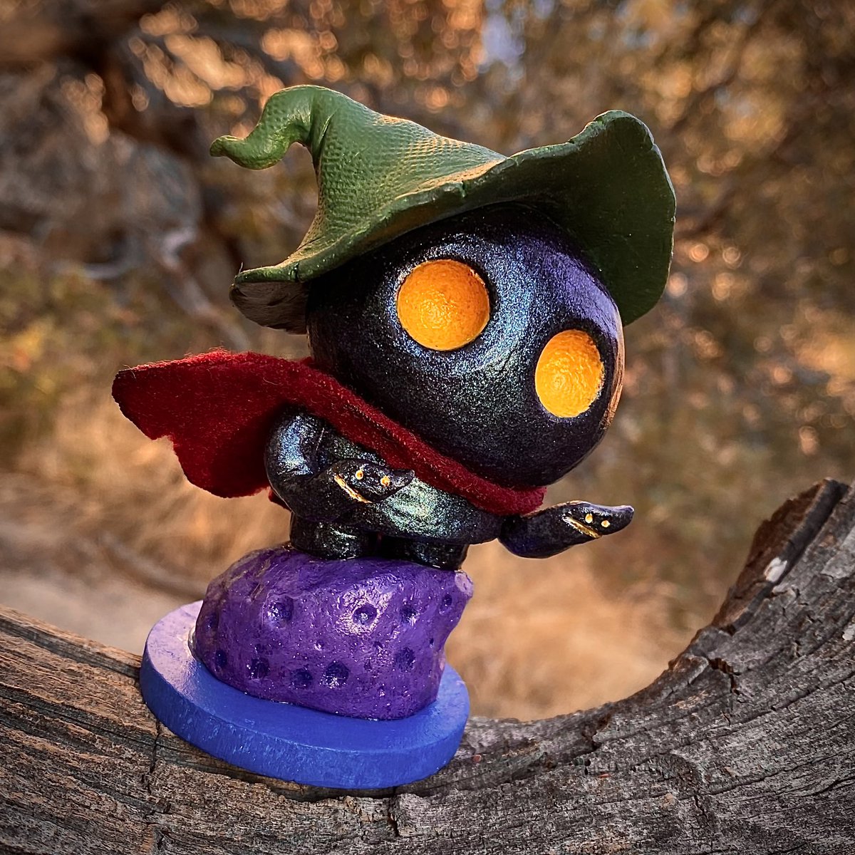 wizardbaum's tweet image. #PortfolioDay Hi I am Baum a sculptor/illustrator in the LA area, and these are my creations. Have a magical Tuesday.