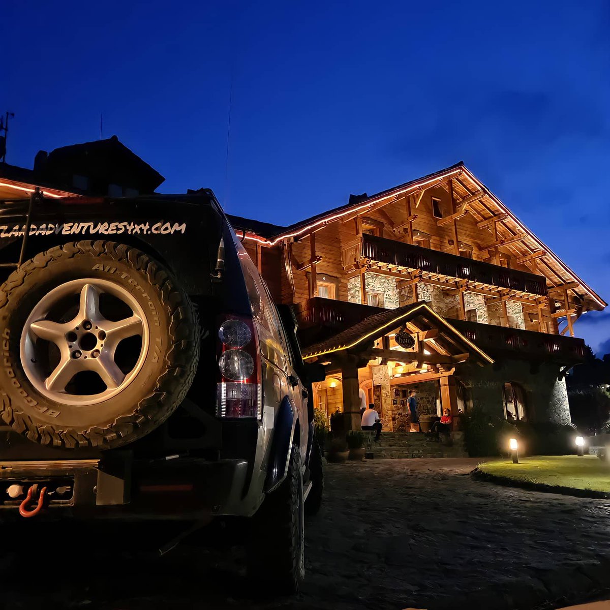 HotelGrevolSpa's tweet photo. Aquest cap de setmana es va allotjar un grup que feia la cursa #Transpyr #transpyrinees amb 4x4 des de Portugal😱 Aquesta bonica imatge ens deixaven de record💥 #4x4 #hotelspa #hotelgrèvol #RestaurantGrèvol #mountain #naturelovers #viulavalldecamprodon #ValldeCamprodon https://t.co/HcaTYOZhBA