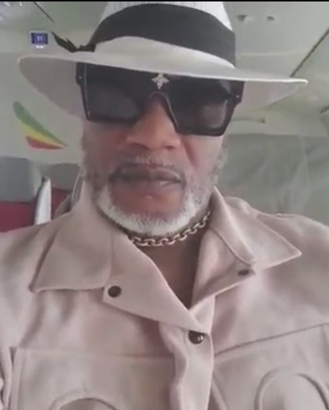 Koffi Olomide jetting in today! 
Boyei bolamu Mopao. 
The GOAT of Rhumba. 
Happy birthday Mopao 