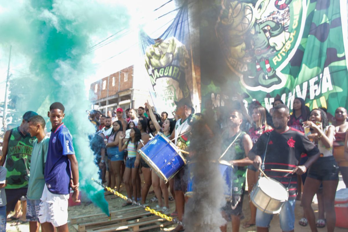 Mangueira2021's tweet photo. Nossa torcida é uma família
E ela vai te esculachar...🎼🤫🌳💚🖤
#Infernoverde https://t.co/VwhilJQhps