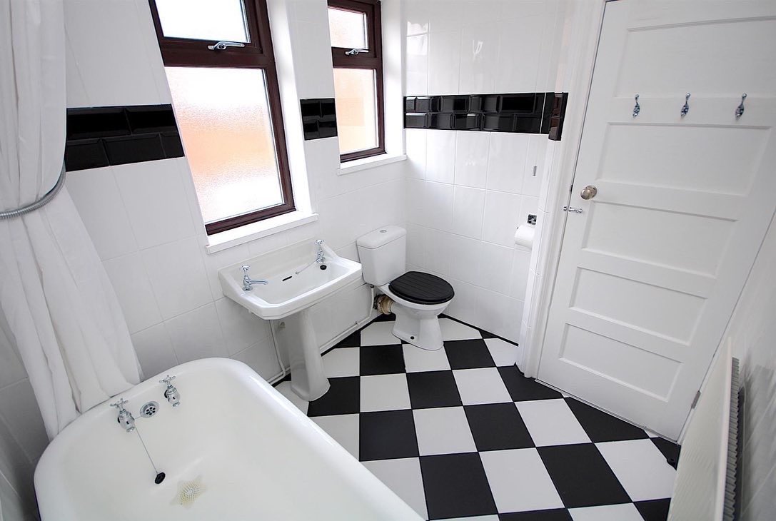 NFLeicester's tweet photo. 🎉 𝗡𝗘𝗪 𝗟𝗜𝗦𝗧𝗜𝗡𝗚! 🎉 3 Bedroom Semi Detached Home in #Leicester. £250,000. 📞 us on 0116 366 5666 to arrange your viewing! 😊 https://t.co/ahKRE4S5ja
