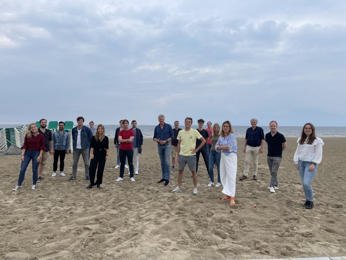De teamdag 2021 van @PubliekeZakenEU was de kick-off van een zomerprogramma vol kennisdeling en training. Zo kunnen wij onze klanten straks nog beter van dienst zijn. De dag eindigde sportief op het strand. <a href="/reneleegte/">René Leegte</a> <a href="/thomastruijens/">Thomas Truijens</a> <a href="/wmoorlag/">William Moorlag</a> <a href="/vanderleehans/">Hans v⭕️n der Lee</a>
