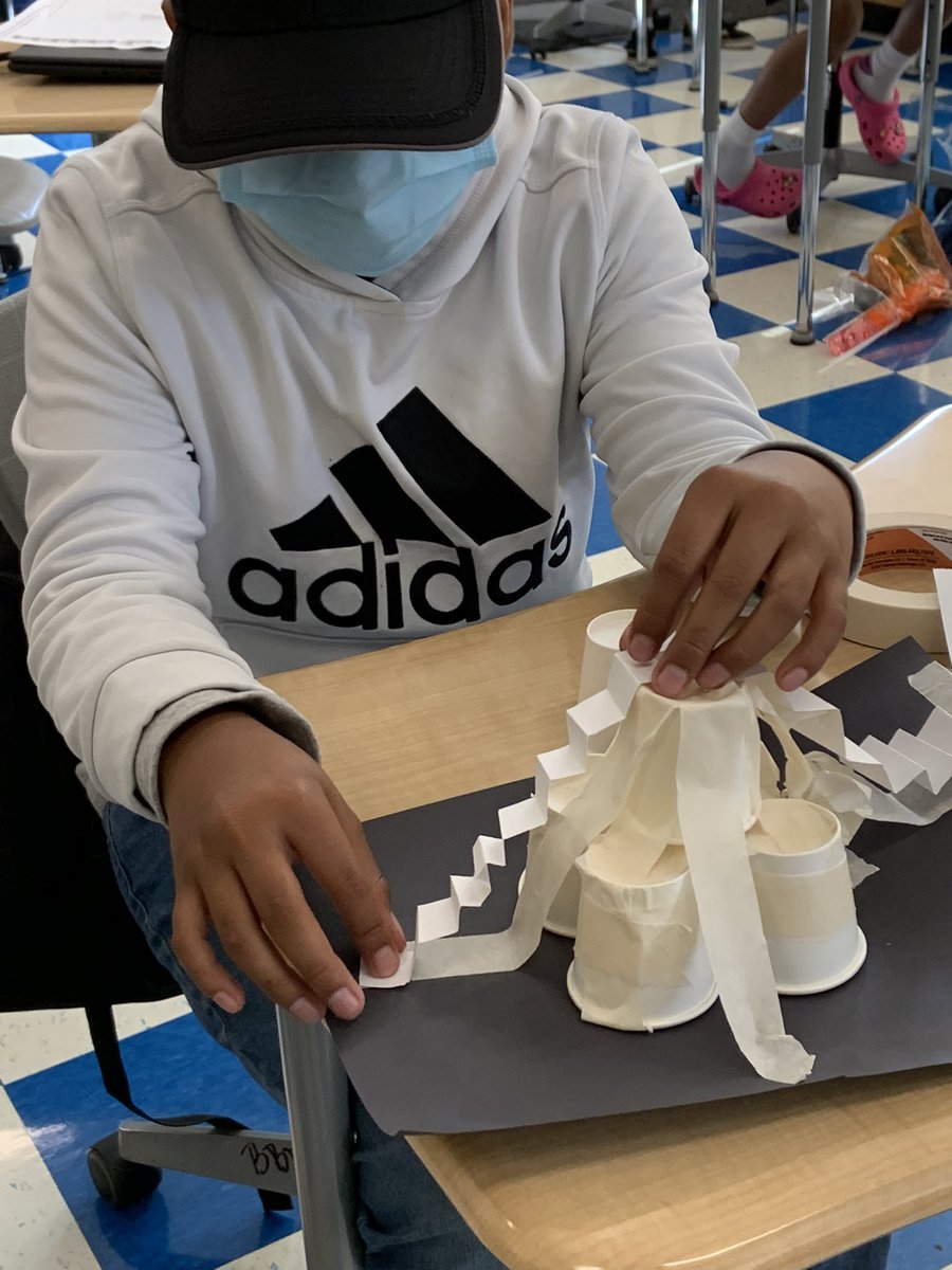 cbrooks213's tweet photo. Camp Invention Duck Chuck Blastoff! Identifying places ducks live and famous landmarks from those locations.@BarefootnCo @MichaelCIrani @emais8 @clivermon @k12albemarle https://t.co/aEQqK4D7Q7