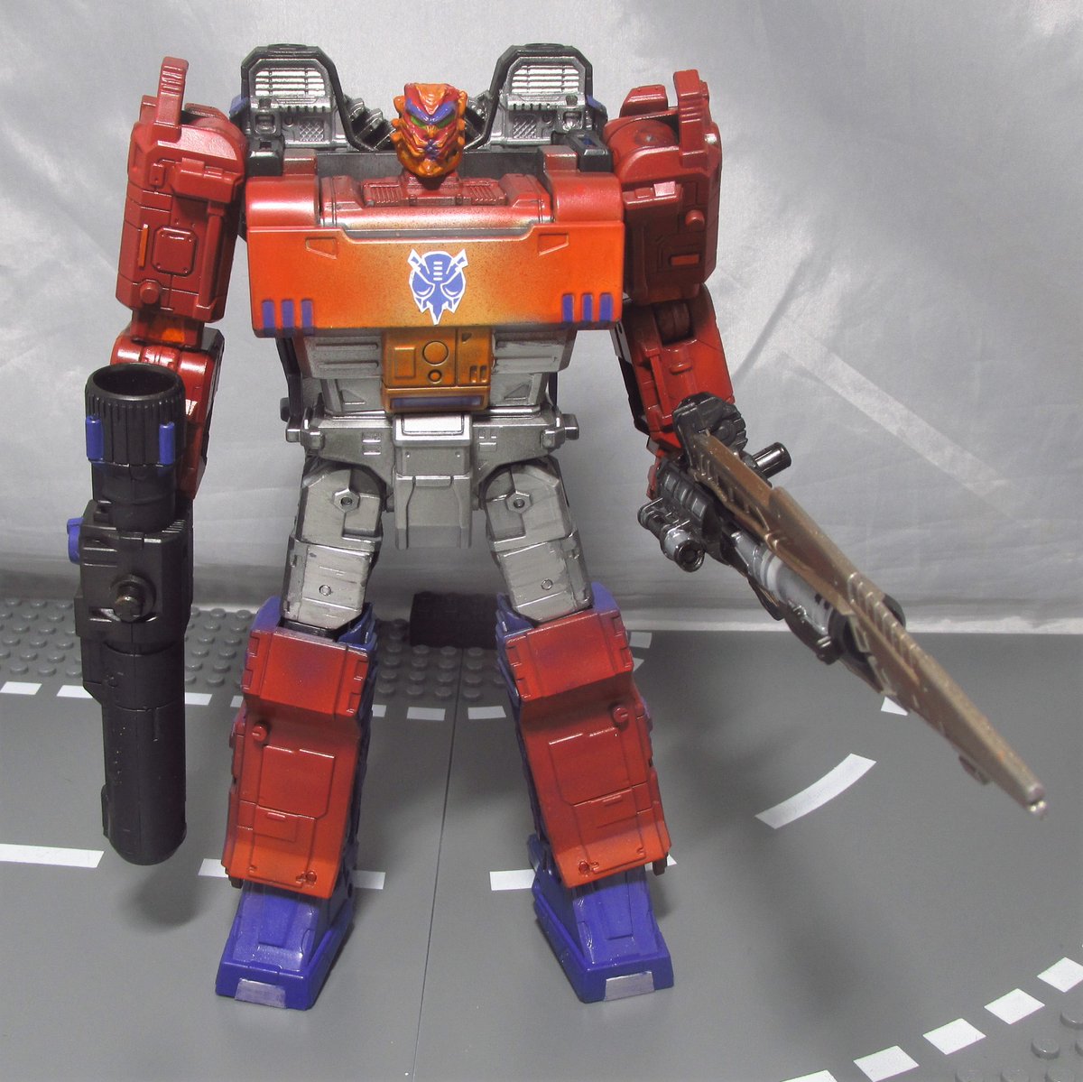 シージ版メガトロンより、ビーストウォーズ版ランページ作りました