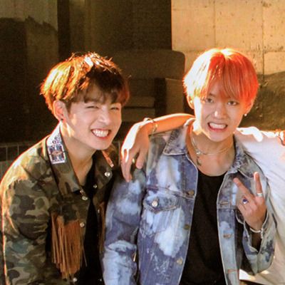 taekook pic bot (@kvpicbot) on Twitter photo 