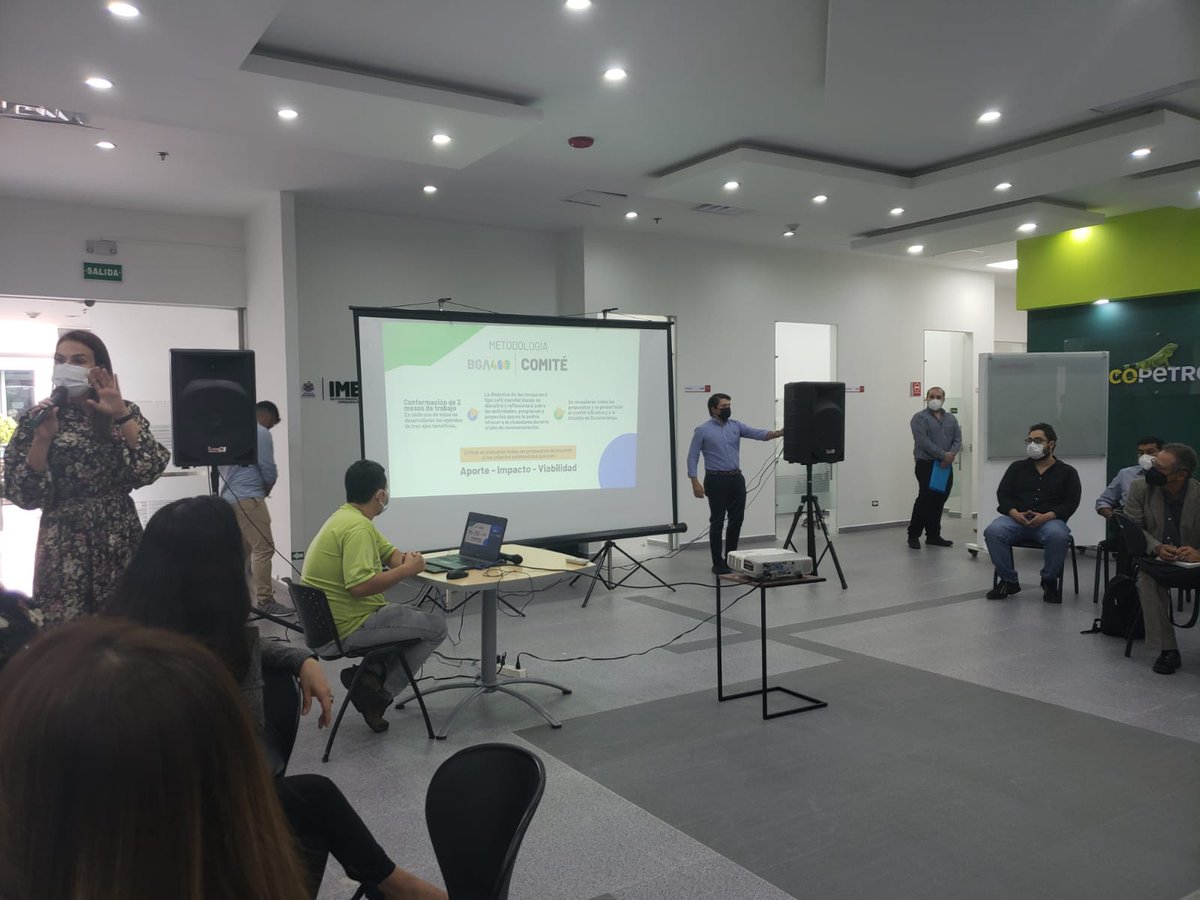 BGAComoVamos's tweet photo. Hoy #BMCV está participando en las diferentes mesas de trabajo que organiza y lidera la @AlcaldiaBGA para construir entre todos las propuestas de celebración de la ciudad🏙️.
¡Gran iniciativa para que todos los ciudadanos hagamos parte de esta fecha🗓️! https://t.co/5oAa9N2BWm