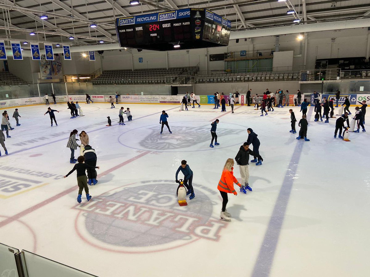 ChilternA's tweet photo. A fantastic day of Ice Skating for Year 7 today! ⛸
#enrichment https://t.co/VS1osAF59t
