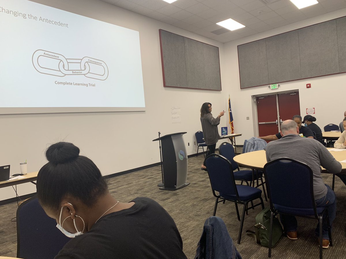 BehaviorJohn1's tweet image. Dr. Susan Catlett bringing powerful words on Proactive and Reactive strategies at the #SpringBehaviorConference! #SISDSped @SpringISD @SpringISD_SPED