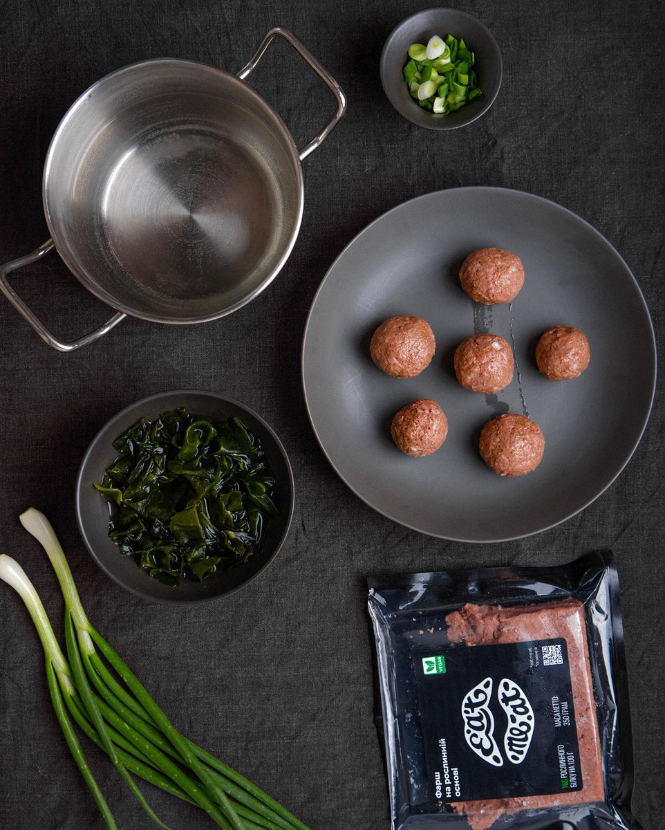 Японський місо-суп з мітболами eat me at 🍲

Рецепти тут:
eat-me-at.com/uk
#eat_me_at #неговядіна #veganfood #vegetarian #food #EatMeAt #vegans #vegan #veganday