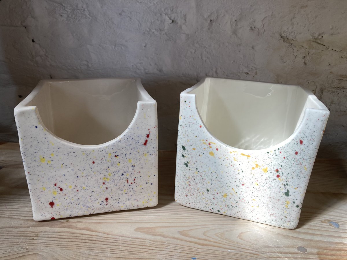 makeceramics's tweet image. Glaze firing! More lovely creations out of the kiln ❤️🥰#pottery #potterystudio #throwapot #potterswheel #clay #bookasession