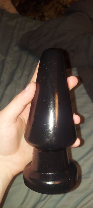 Want to see how far I can get this into my tight little asshole? 5$ to $SilverMoon232 and then dm me<a href="/tag/spoilme"class="tags"><span>#spoilme</span></a><a href="/tag/analslut"class="tags"><span>#analslut</span></a><a href="/tag/onlyfans"class="tags"><span>#onlyfans</span></a><a href="/tag/kinganalplug"class="tags"><span>#kinganalplug</span></a>
