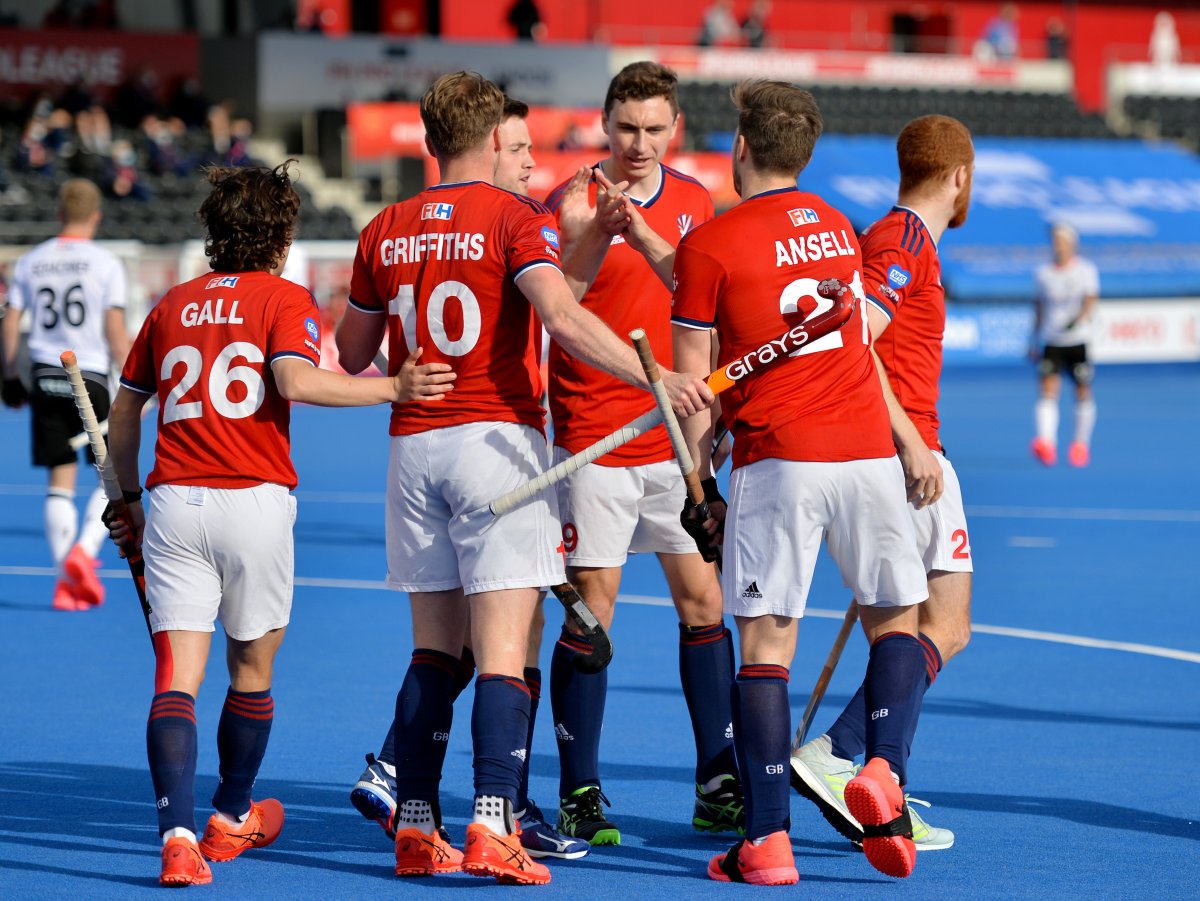EnglandHockey's tweet image. Just over one week to go until the @GBHockey &amp;amp; @TeamGB #TNLAthletes begin their #Tokyo2020 campaign 🙌

We want to wish you all... GOOD LUCK 🤞 We can't wait to see you #MakeAmazingHappen 🤗

What would your message to them be? Share it ⬇️