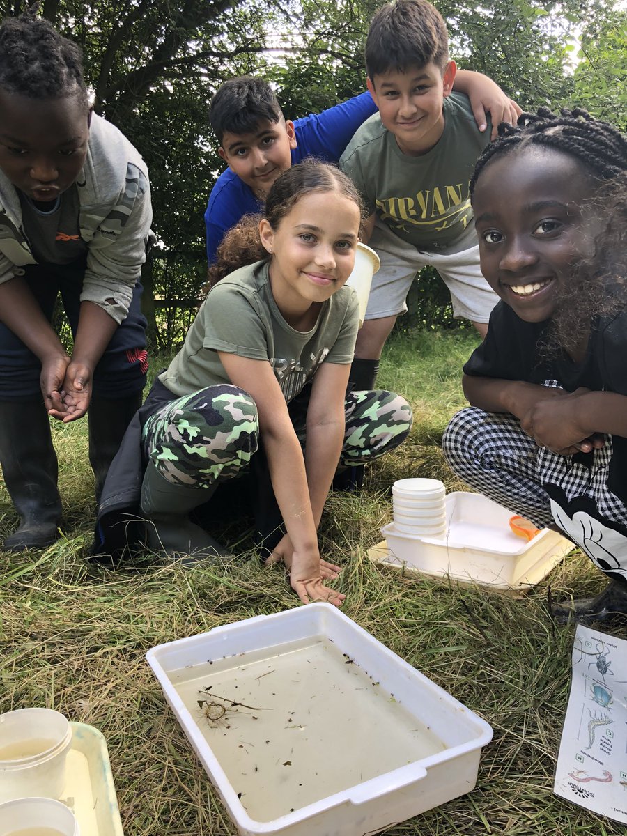 MissReidMorgan's tweet photo. Pond dipping in the sunshine @ShacklewellE8 https://t.co/kCUFhj81u7