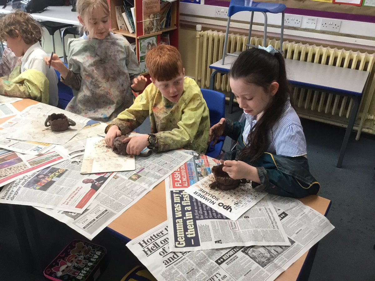 crontony3's tweet photo. Today Year 3 made clay pots in the style of Roman amphorae! We are looking forward to painting them later in the week. https://t.co/qZbel15efD
