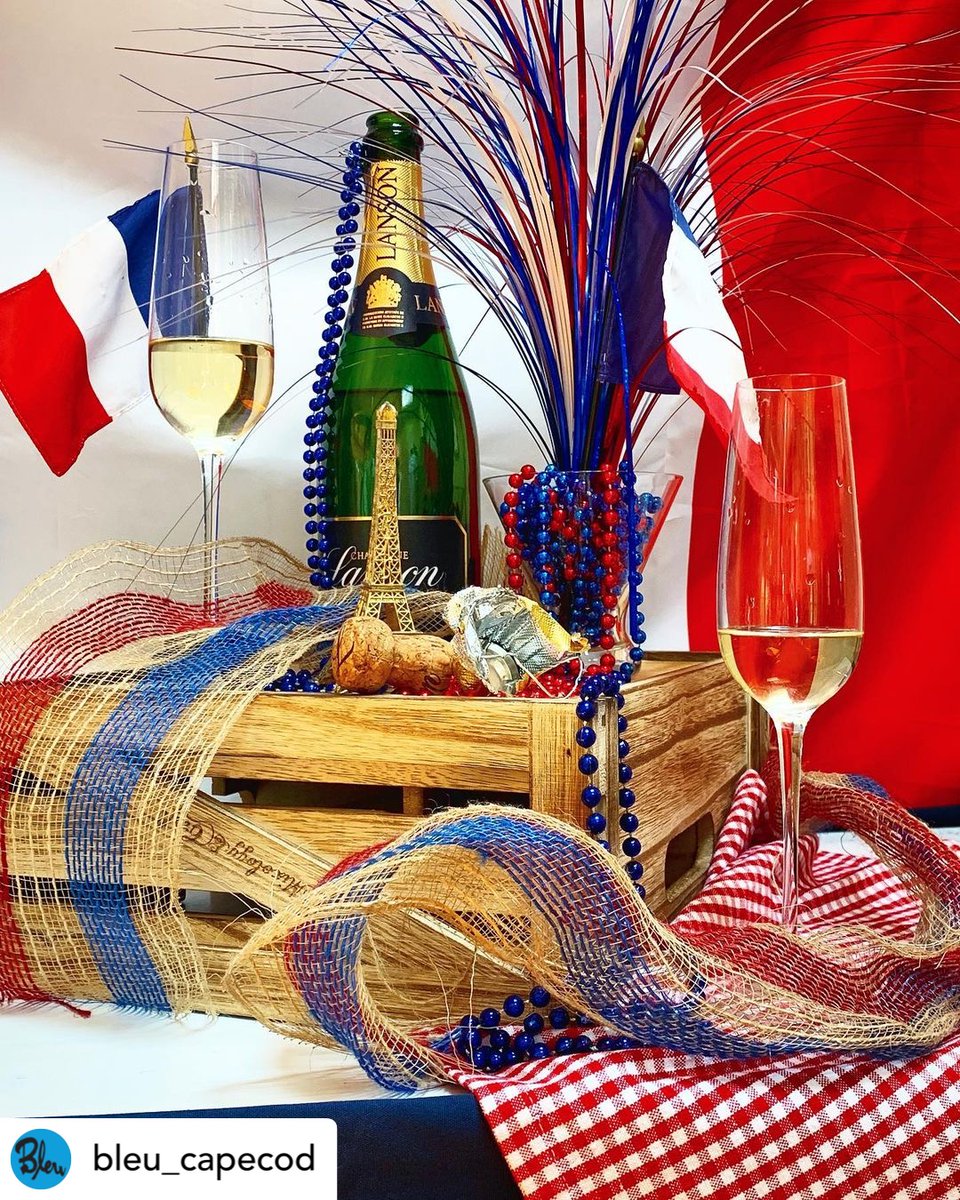 Bastille Day is tomorrow - July 14th! Celebrate at Bleu Restaurant for a special menu + live music. Vive La France! 🇫🇷