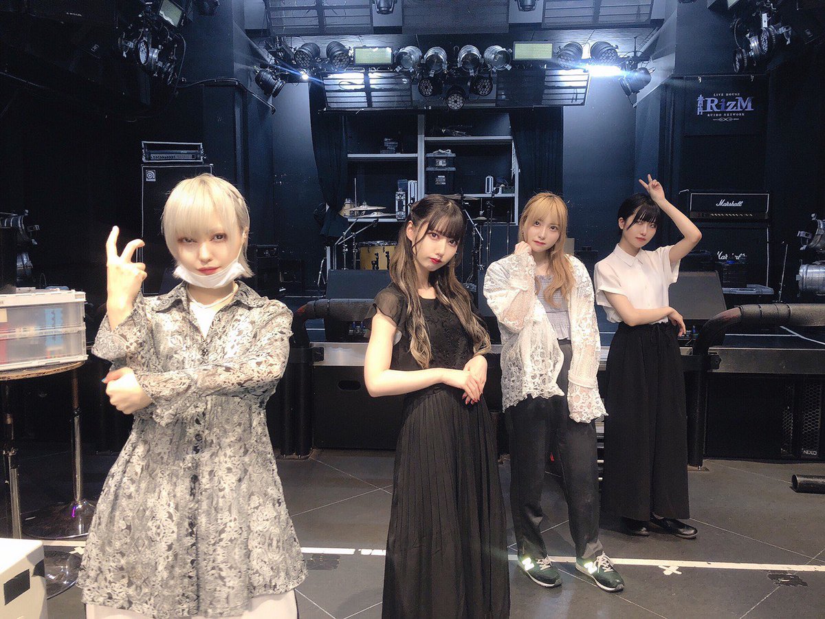 終わらないで 夜 祈園にっと 真宵えまは 次回 7 16 Loft Xにて 150センチとちょっと への出演になります 終わらないで 夜は出演いたしません チケット T Co Og1qgzbhup 終わらないで 夜 祈園にっと 真宵えまは 次回 7 16 Loft Xにて 150センチとちょっと への出演になります 終わらないで 夜は出演いたしません チケット T Co Og1qgzbhup