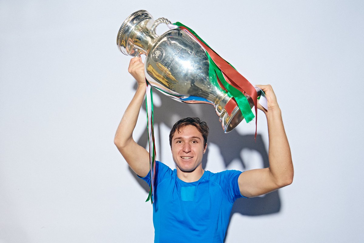 UEFAEURO's tweet photo. 🇮🇹 Federico Chiesa's first major finals:

🏆 EURO 2020 winner 
👏 Team of the Tournament
⚽️ 2 goals in the knockout rounds

#EURO2020 https://t.co/T4DONiw14t