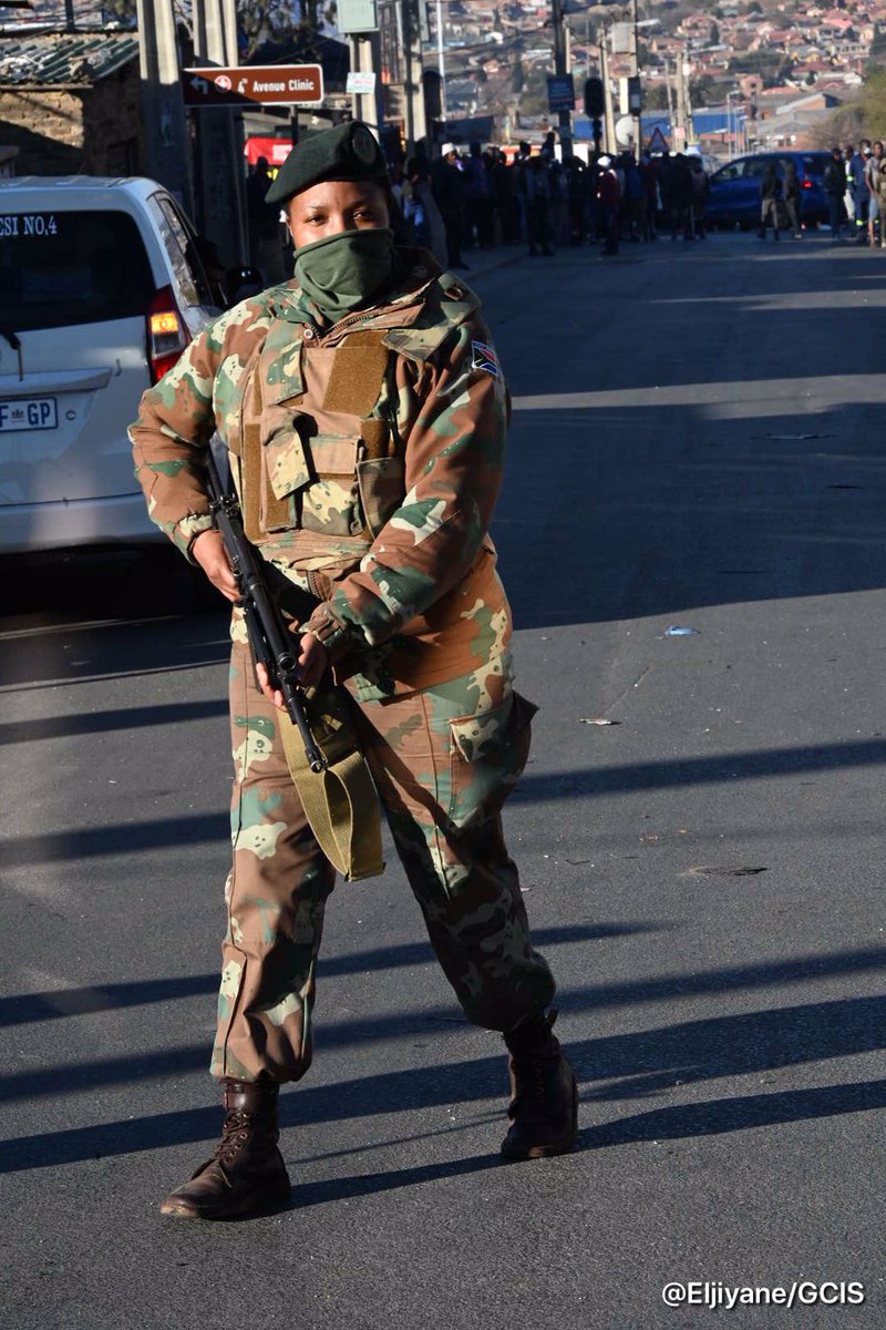 SANDF_ZA's tweet photo. SA National Defence Force in Support of the SA Police Service | Soldiers deployed in Alexandra, Gauteng Province.

Photographs provided by Government Communication Information Systems.

#SANDF
#SANDFProtectSA
#ProtectSouthAfrica https://t.co/ODvyb03Nv3