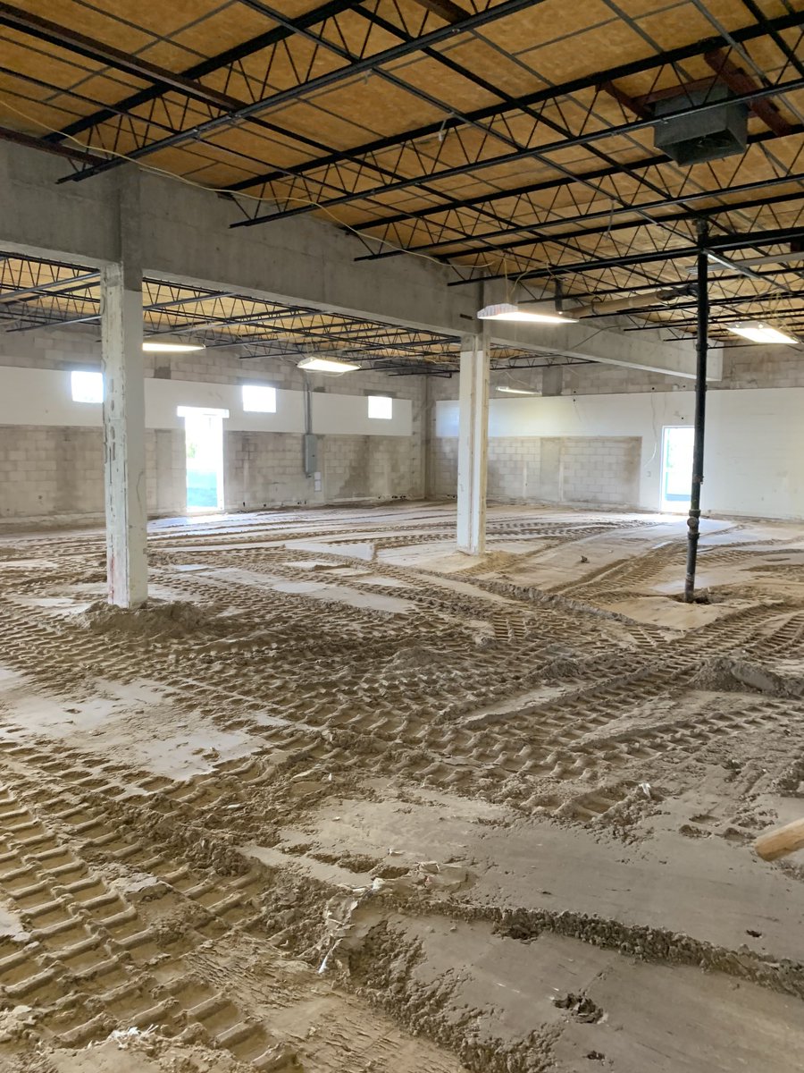 TCPrincipal's tweet photo. The locker rooms are down to dirt and no more wooden bleachers. Out of this will rise a beautiful new facility soon ⁦@tampacatholic⁩ https://t.co/cZw312oP4W