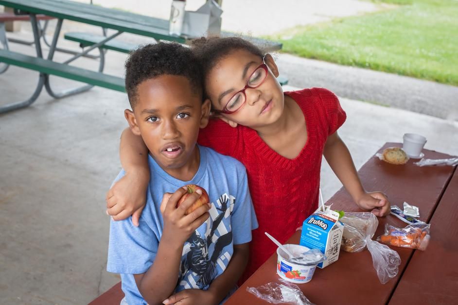 KelloggCompany's tweet photo. We need your support to meet the urgent need among our most vulnerable population: our children. Help us raise awareness and support to help ensure that no child has to worry about where their next meal will come from. #FeedingAmerica #BetterDays @FeedingAmerica https://t.co/KyTpAZZ3Lh