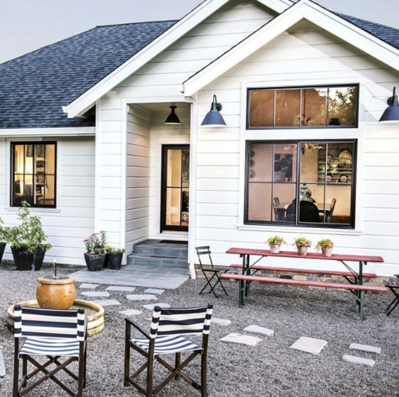 twwindowanddoor's tweet image. #WindowTips: If your room is facing a high foot traffic area, opt for gliding and double-hung windows since they don’t obstruct any pathways as they open.⠀
.⠀⠀⠀⠀⠀⠀⠀⠀⠀⠀⠀⠀⠀⠀