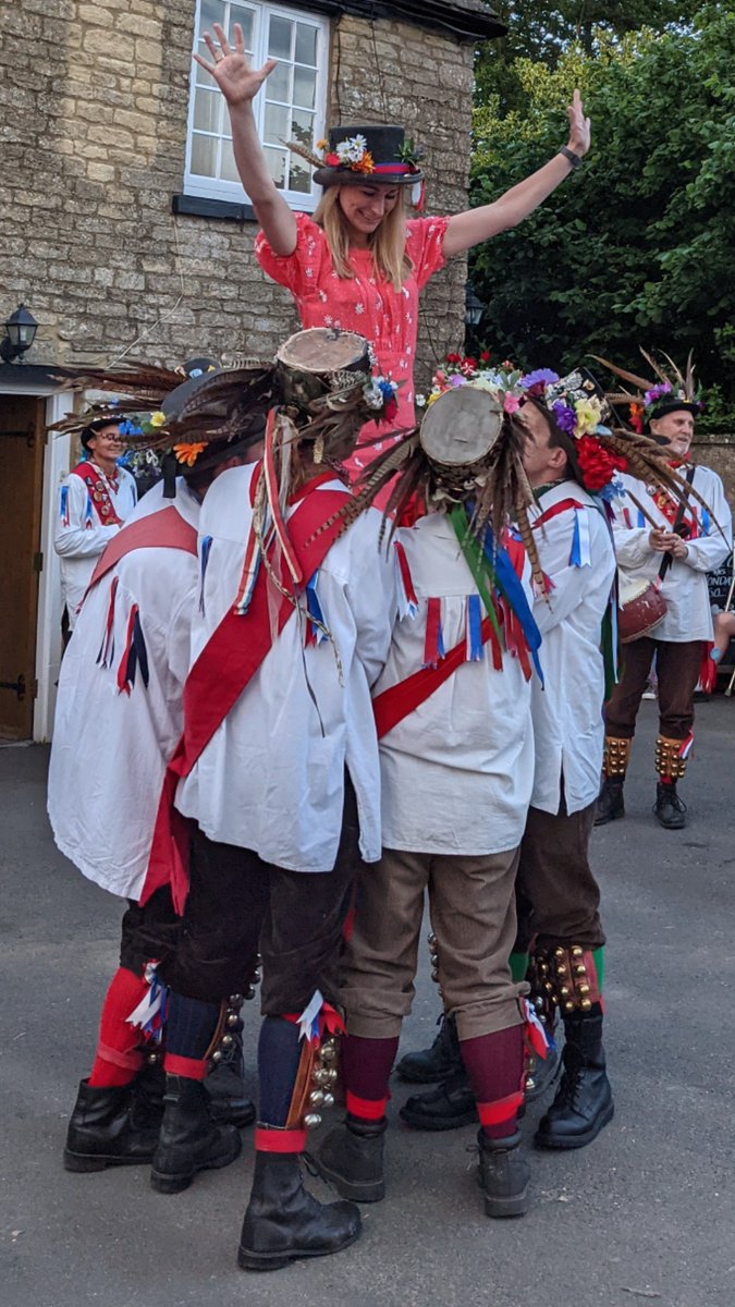 KirtlingtonMM's tweet photo. Eynsham Morris dance Maid of the Mill with their guest dancer https://t.co/RLu21End2F