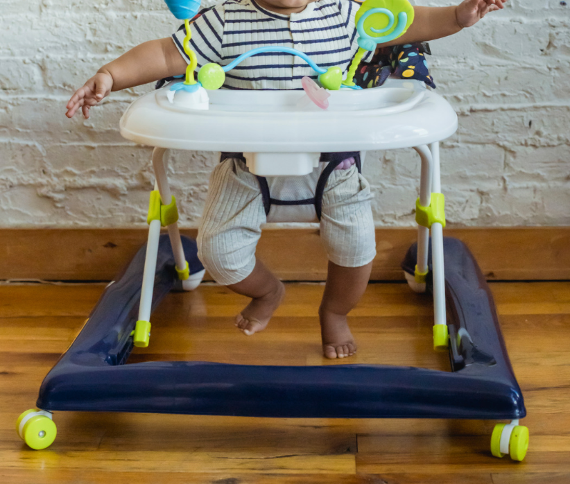 HelloPapis_'s tweet photo. ¿Quieres saber por qué los andadores pueden ser peligrosos para tu bebé?

¡Te lo contamos!

¿Utilizas andador para que tú peque aprenda a caminar?

👉 https://t.co/ETr27TBlh0

#andador #aprendeacaminar #caminar #mibebecamina #bebe https://t.co/k5OW5hDn2x