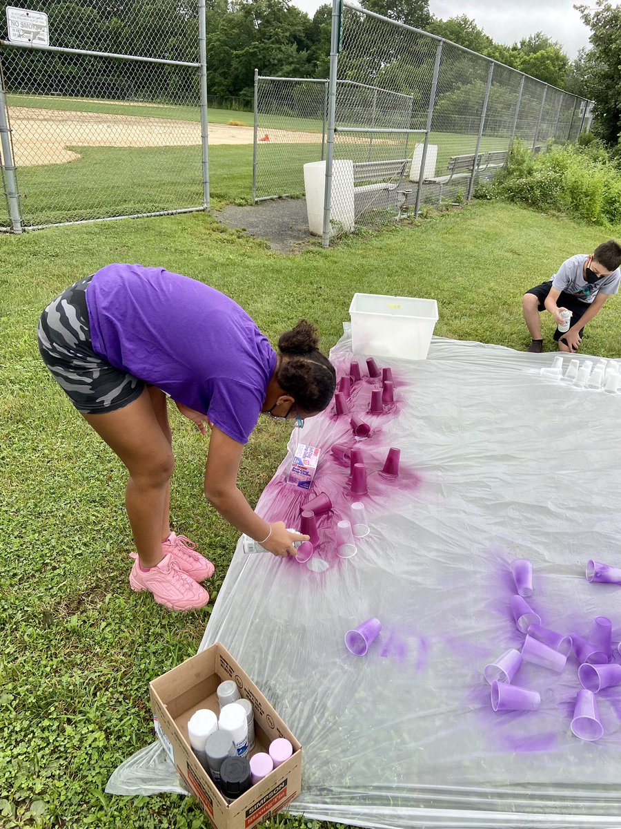 jtlart's tweet photo. Spray painted over 700 cups today with these AcadeME Ss to create our “Cup Rock Murals”! Stay tuned!!! #esasdart #cupart @ESASDJTL @esasdseced https://t.co/mJ9GdKiMfv