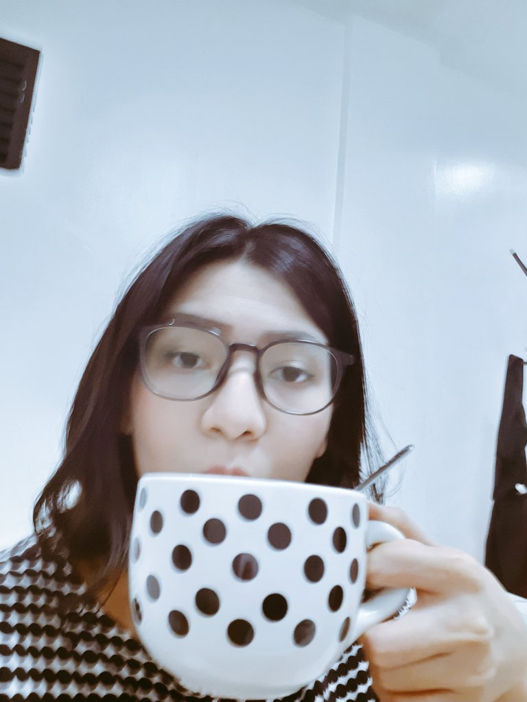 jennrevilla1121's tweet image. Twinning with my coffee mug 😅

#beforeclass