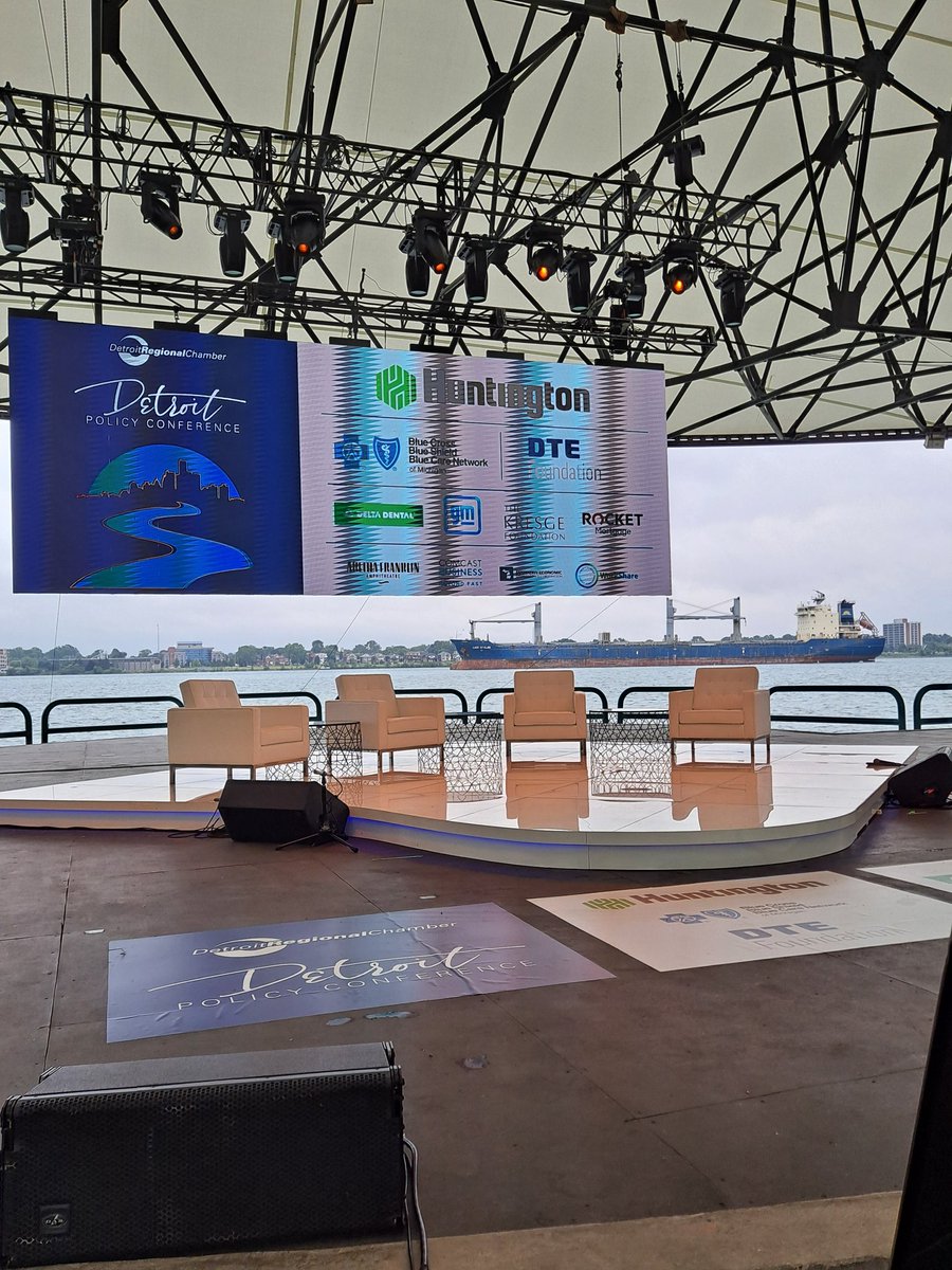 DetroitChamber's tweet photo. The Chamber's Detroit Policy Conference has returned this year at a new hosting venue, @TheArethaLive. A day of networking and important discussions examining Detroit's resilience and recovery will kick off soon. Remember to use #DPC21 https://t.co/xhtNlT8f69